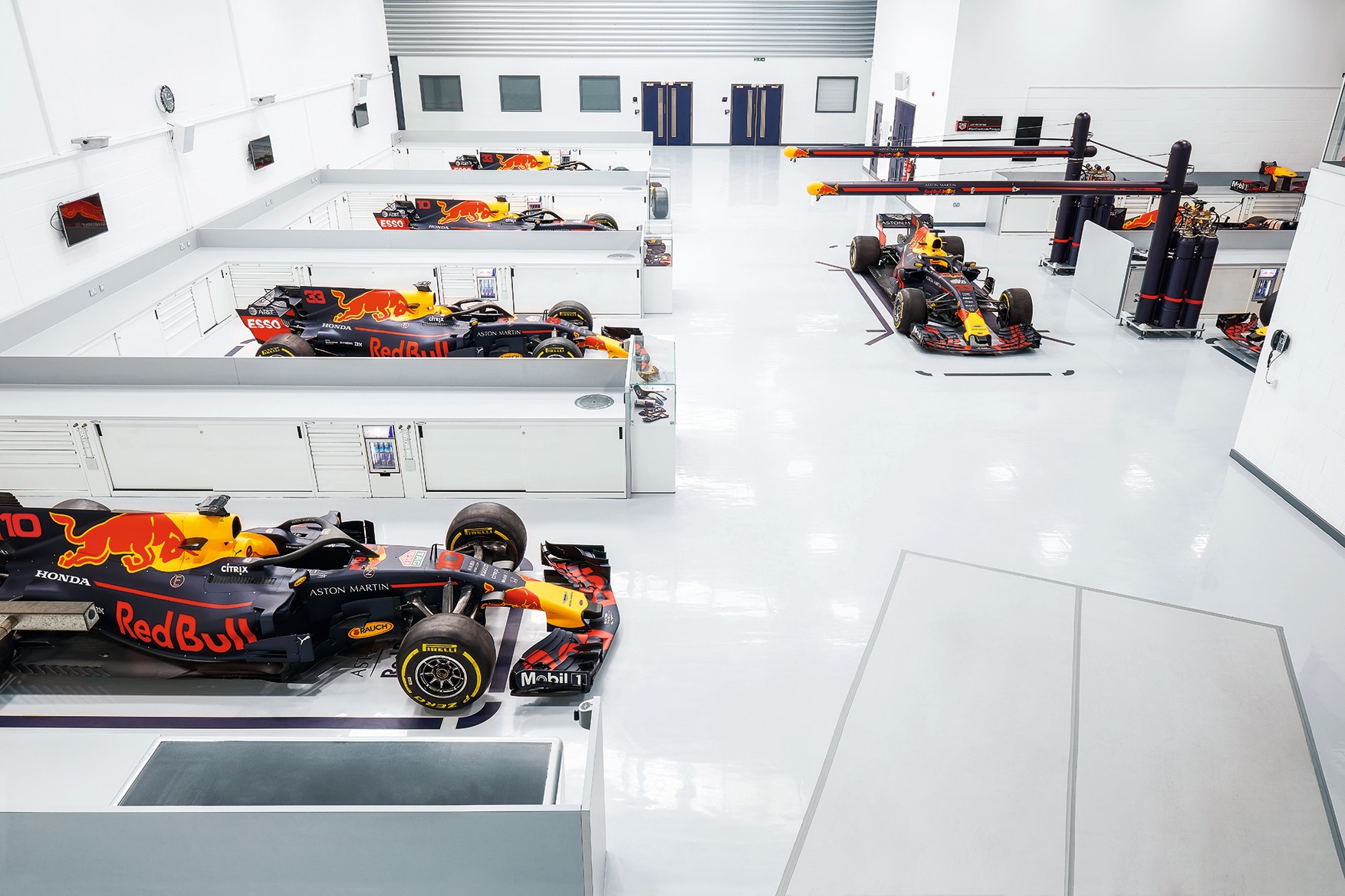 formula 1 garage tour